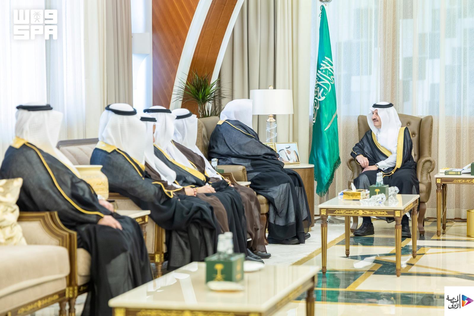 سمو أمير الشرقية يستقبل رئيس وأعضاء مجلس إدارة جمعية الدعوة والإرشاد وتوعية الجاليات بمحافظة الأحساء