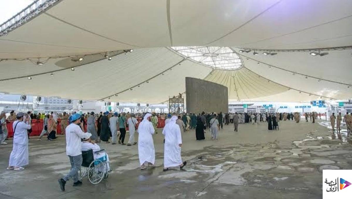 ضيوف برنامج خادم الحرمين الشريفين يغادرون مشعر منى بعد إتمام رمي الجمرات