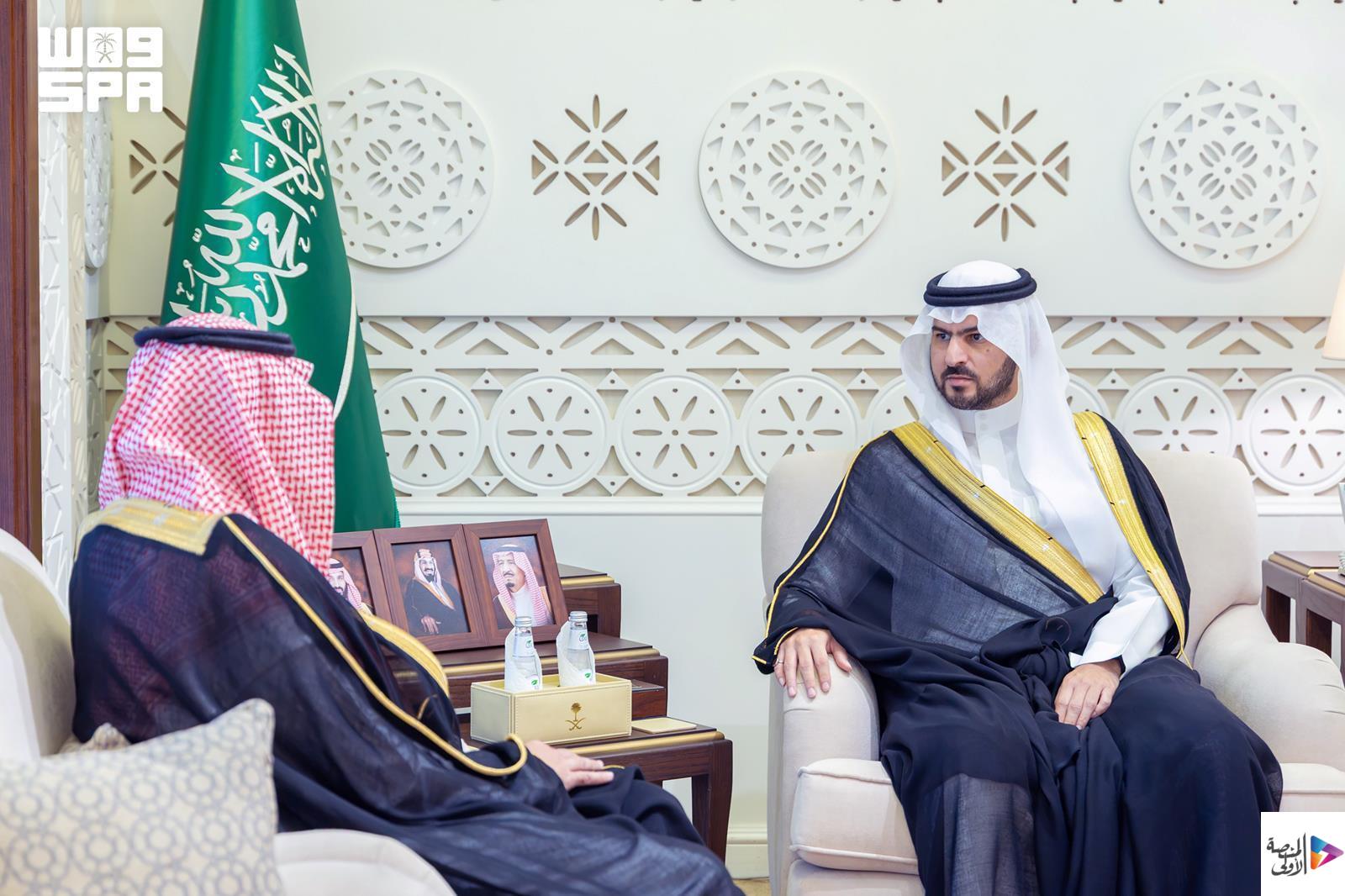 نائب أمير الشرقية يستقبل مدير فرع الهيئة العامة لعقارات الدولة بالدمام