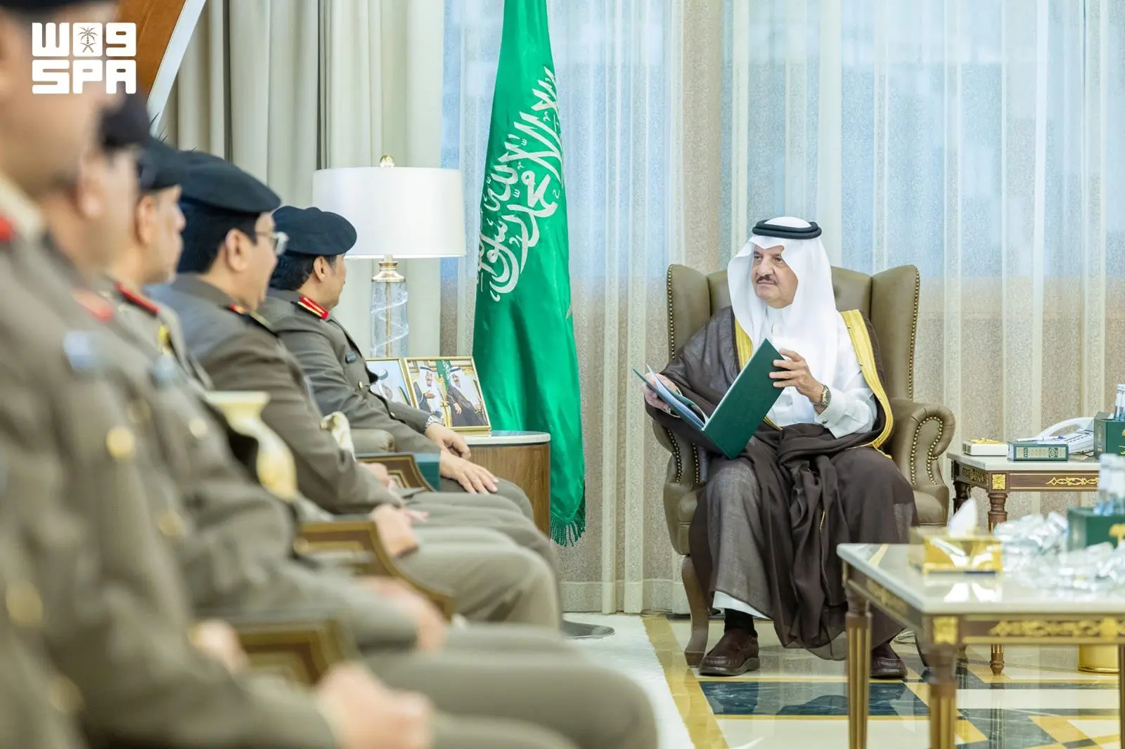 سمو أمير الشرقية يستقبل مدير شرطة المنطقة