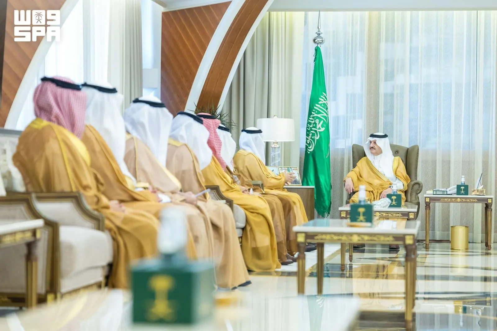 سمو أمير المنطقة الشرقية يستقبل نائب وزير البيئة والمياه والزراعة