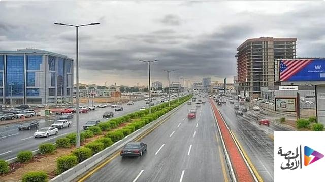 طقس الإثنين.. أمطار رعدية وسيول على عدة مناطق في المملكة